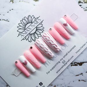 Pink and White Christmas Sweater Press On Nails